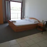 Trim And Гостевой дом 3*