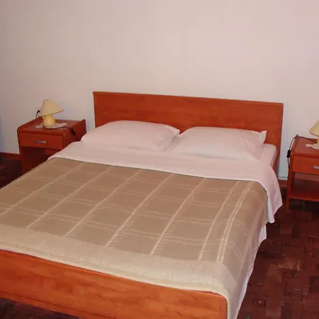 Гостевой дом Trim And 3*