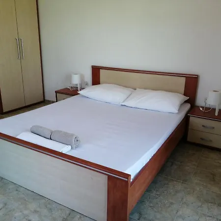 Trim And 3* Lovište