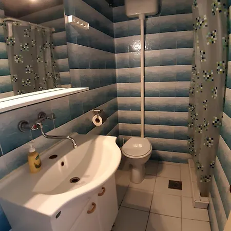 Konukevi Trim And 3*