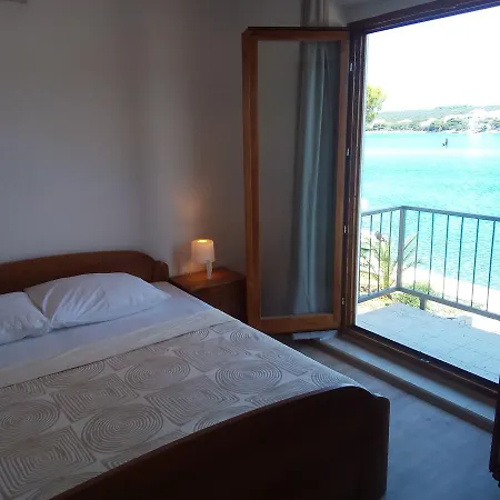 Konukevi Trim And 3*